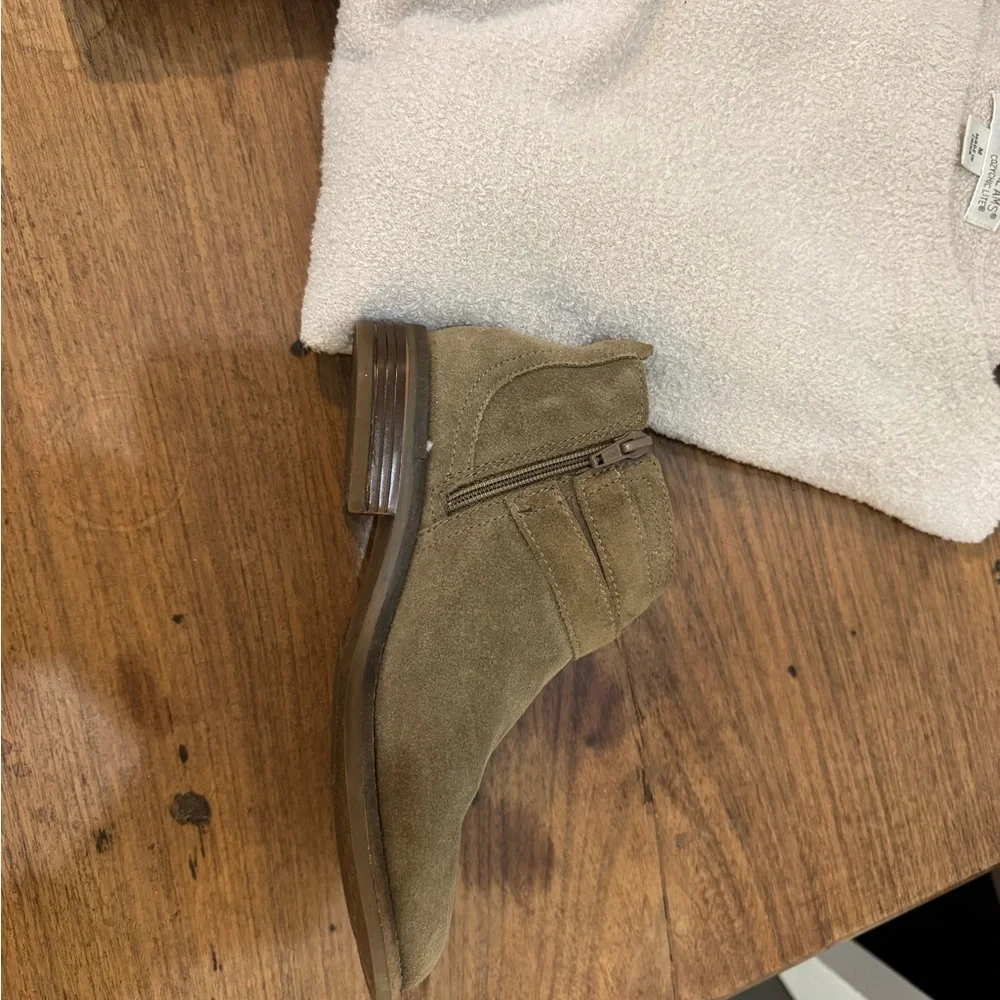 Clarks boots. - Picture 5 of 6